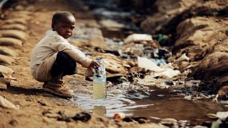 Παγκόσμια προειδοποίηση της UNICEF: 600 εκ. παιδιά θα στερούνται το νερό έως το 2040