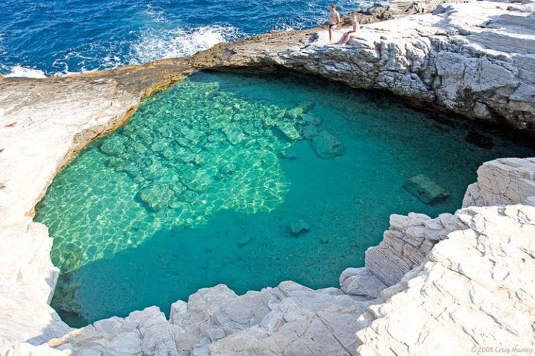 Τέσσερα αυθεντικά ελληνικά νησιά