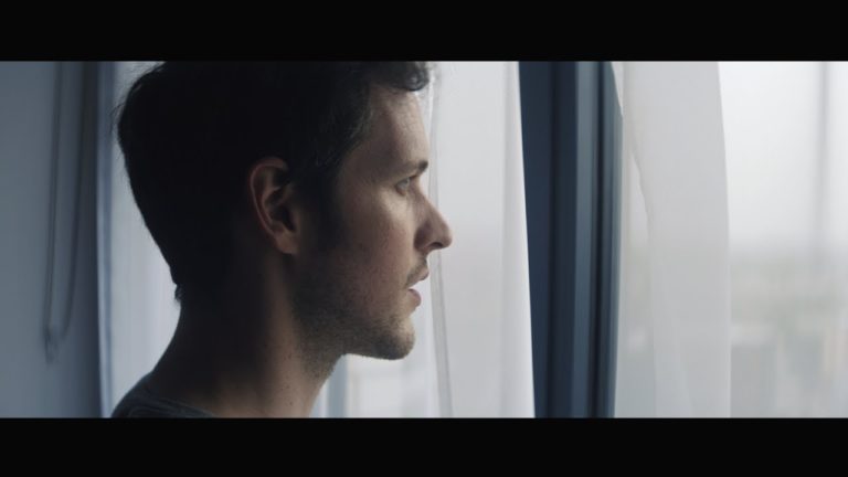Leon of Athens: Ένας ταλαντούχος “Xenos” προσγειώνεται ανάμεσά μας