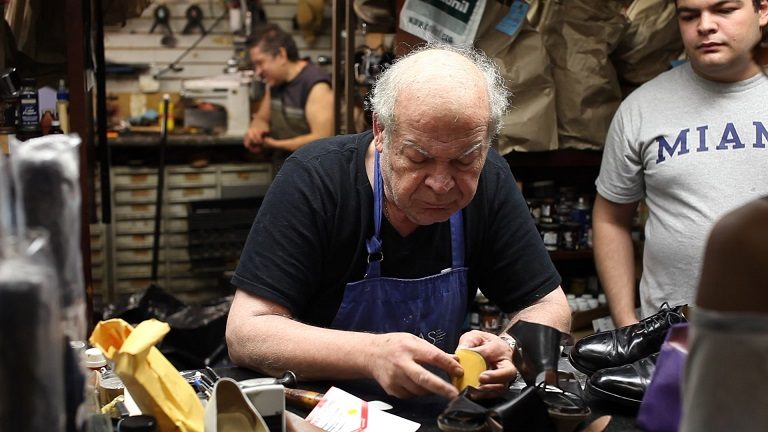 Ο τσαγκάρης από τους Βώρους που έγινε αφίσα στο μετρό της Νέας Υόρκης