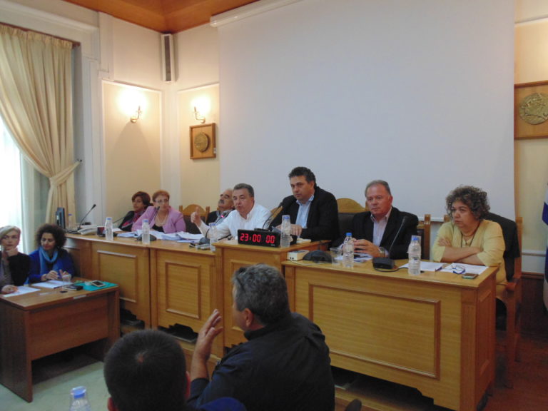 Ο Περιφερειάρχης ανακοίνωσε ότι μέχρι τέλος του έτους θα δημοπρατηθούν έργα στο νησί 100 εκ. ευρώ