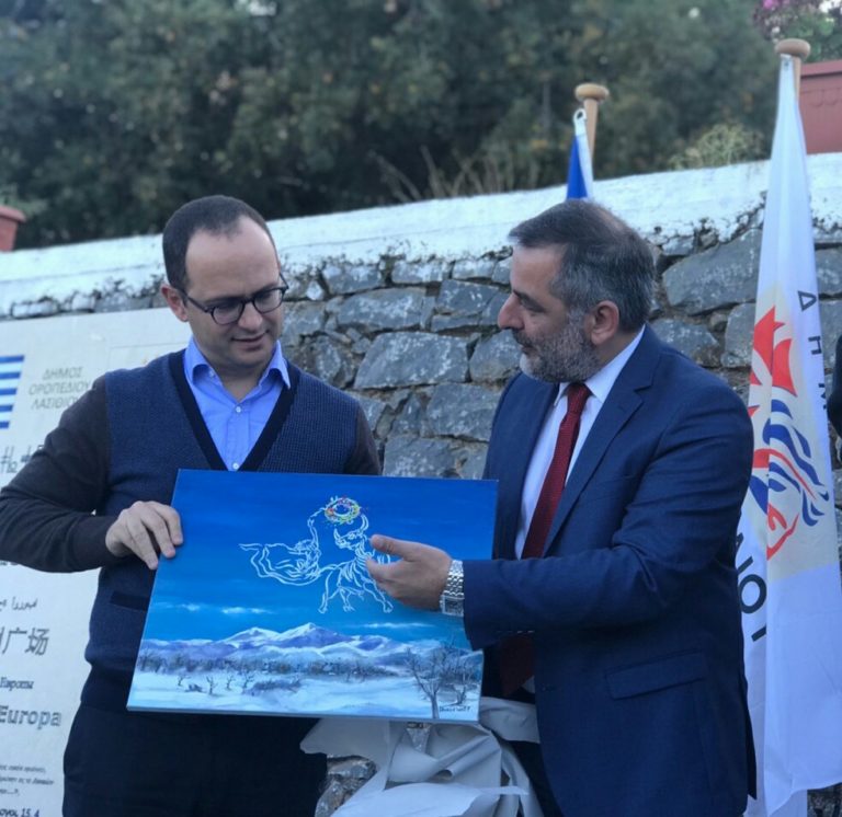 .Επίσκεψη των Υπουργών Εξωτερικών Ελλάδας και Αλβανίας στο Οροπέδιο Λασιθίου-Υποδοχή, καλωσόρισμα από τον Δήμαρχο Γιάννη Στεφανάκη