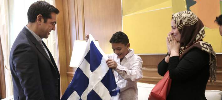 Το σπαρακτικό γράμμα της μητέρας του Αμίρ στον Τσίπρα: «Βοηθήστε με…»