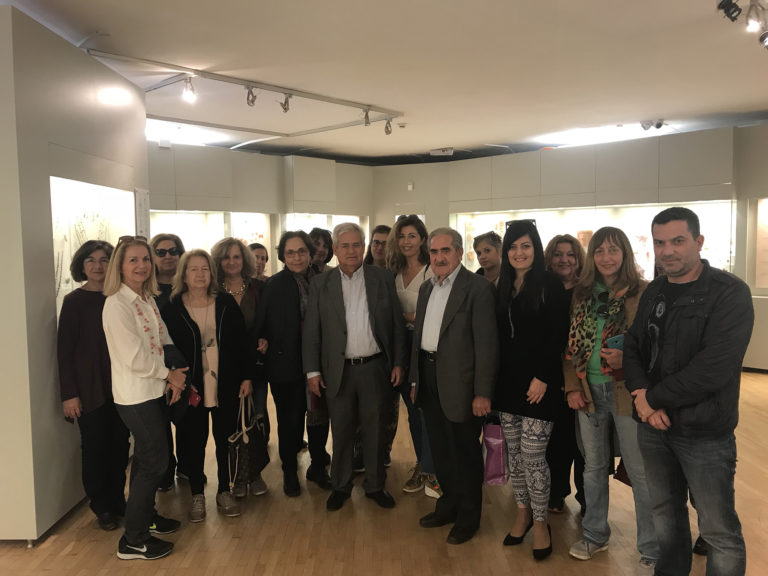 Η ομάδα εθελοντών τουρισμού του Δήμου Ηρακλείου στην Αρχαιολογική Συλλογή Μαλεβιζίου