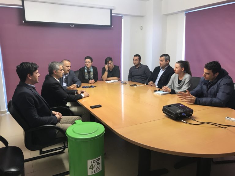Παραδίδονται στα ξενοδοχεία οι πρώτοι κάδοι του προγράμματος Life Food for Feed