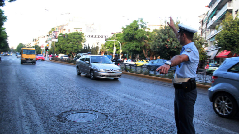 Ολες οι αλλαγές στον ΚΟΚ -Πότε θα αφαιρούνται πινακίδες και δίπλωμα για 60 ημέρες