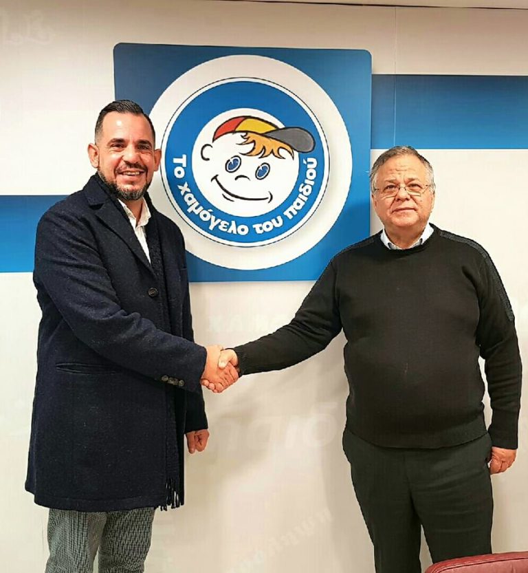 Ο Πρόεδρος του ΡΟΗ Candia κο Άρης Μαρκάκης στο “ΧΑΜΟΓΕΛΟ ΤΟΥ ΠΑΙΔΙΟΥ ” για την Δωρεά του αυτοκινήτου
