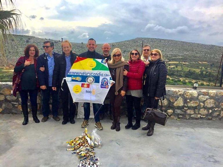 Πέταγμα χαρταετού μελών του Ροταριανού Ομίλου Ηράκλειο-Candia