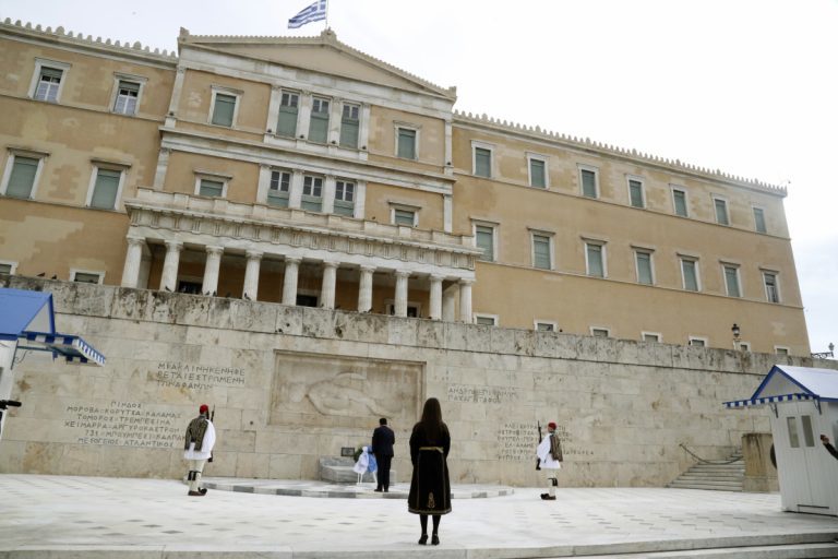 Γερμανικός Τύπος: Η Ελλάδα εφαρμόζει με εντυπωσιακή συνέπεια όσα οφείλει να κάνει