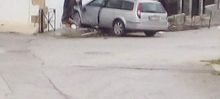 Αυτοκίνητο μπούκαρε σε σπίτι σε Χανιά