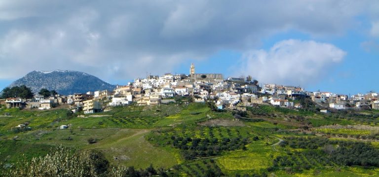 Μία παιδική χαρά για τα παιδιά του Αγίου Μύρωνα  κατασκευάζει τώρα ο Δήμος Ηρακλείου