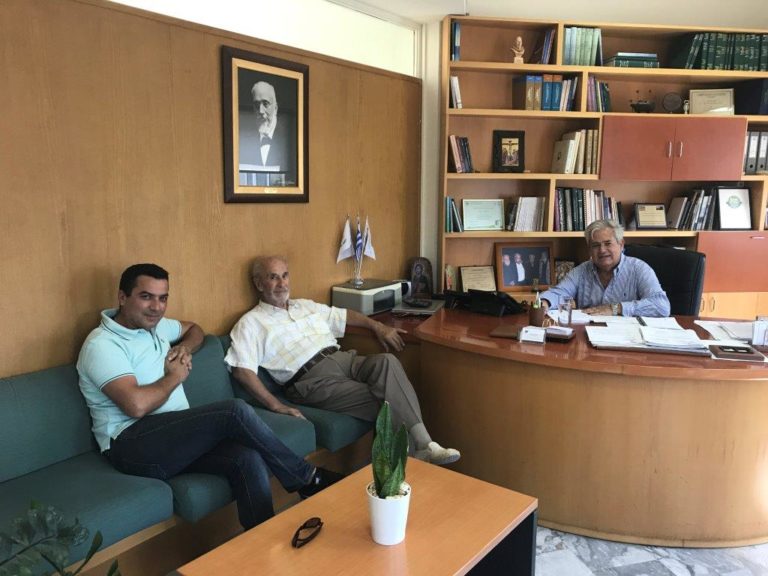 Εντυπωσιακή δωρεά 3.000 βιβλίων στη Δημοτική Βιβλιοθήκη Μαλεβιζίου