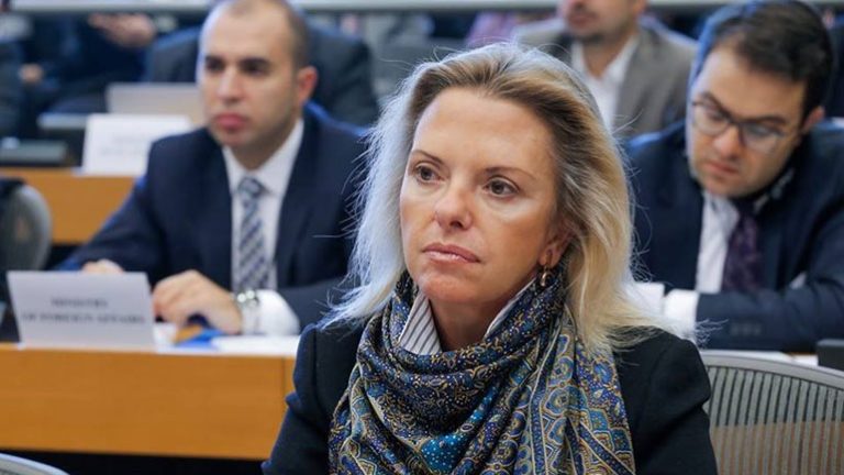 Ελίζα Βόζεμπεργκ: «Να γίνουμε φορείς ελπίδας και αφύπνισης για την πρόληψη επιθετικών συμπεριφορών κατά των γυναικών»
