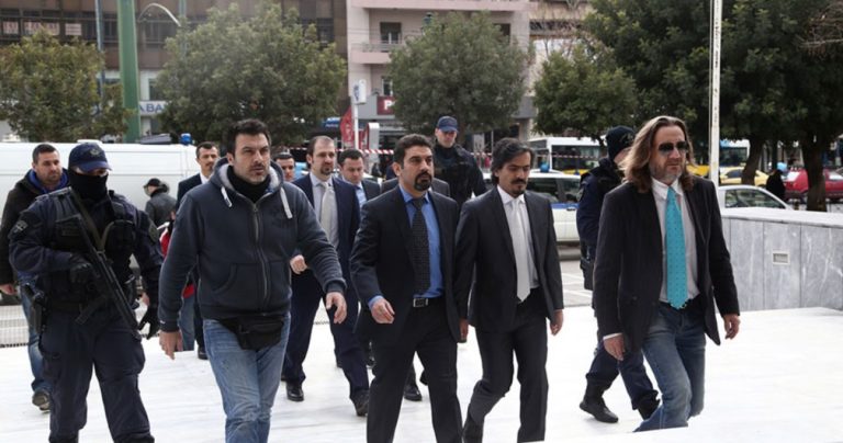 Για «απόφαση -σκάνδαλο» μιλούν τα τουρκικά ΜΜΕ μετά την απόρριψη του αιτήματος έκδοσης των «8» στην Τουρκία