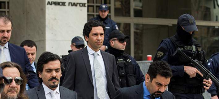 Ελεύθερος, σε σπίτι με φρουρά, ένας από τους 8 Τούρκους αξιωματικούς