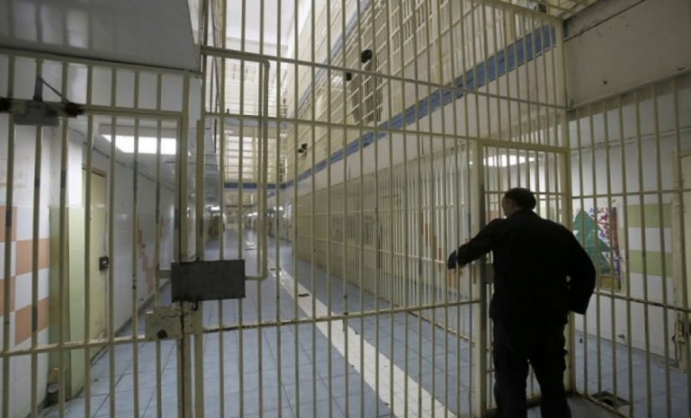 Εδιναν σε κρατούμενους πλαστά χαρτιά ότι είναι τοξικομανείς -Για να έχουν ευνοϊκή μεταχείριση