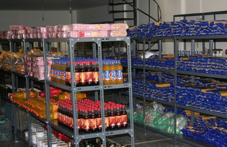 Συγκινητικές δωρεές αντί για μπομπονιέρες, στο Κοινωνικό Παντοπωλείο Μαλεβιζίου