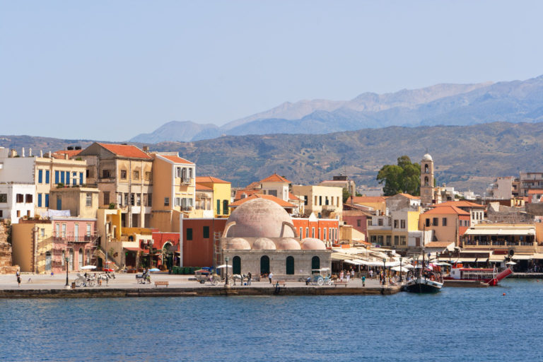 Η τουριστική σεζόν ξεκίνησε στα Χανιά -Καθημερινές πτήσεις, αναβαθμισμένα ξενοδοχεία, καλές τιμές