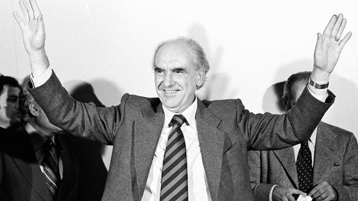 Η Φώφη Γεννηματά γράφει για τα 22 χρόνια από τον θάνατο του Ανδρέα Παπανδρέου
