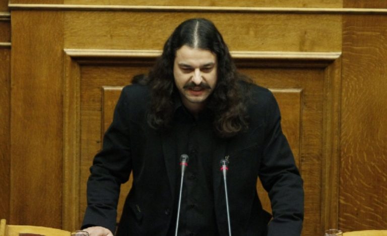 Η Χρυσή Αυγή σκέπτεται να αποδοκιμάσει ή να διαγράψει τον Μπαρμπαρούση