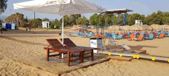 Νέα αποδυτήρια, ντουζιέρες και πρόσβαση για ΑμεΑ σε πολυσύχναστες παραλίες των Χανίων