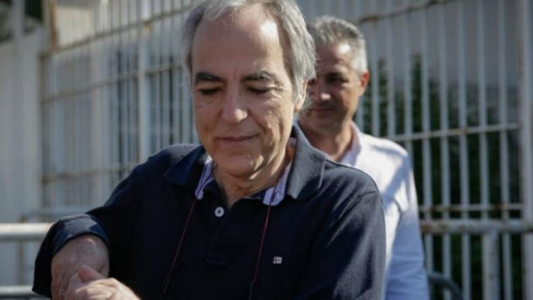 Guardian: Σε πολυτελή ανοιχτή φυλακή ο Κουφοντίνας