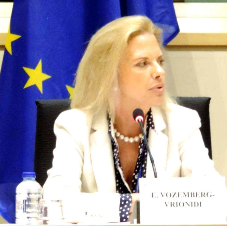 Παρέμβαση Βόζεμπεργκ για την ενίσχυση των Δήμων και Περιφερειών στη διαχείριση του προσφυγικού