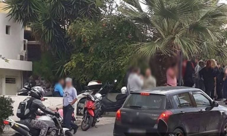 Άγριο έγκλημα στο Ηράκλειο: 60χρονος έσφαξε 53χρονη στη μέση του δρόμου