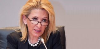 Στην εξουσία με κάθε τρόπο…