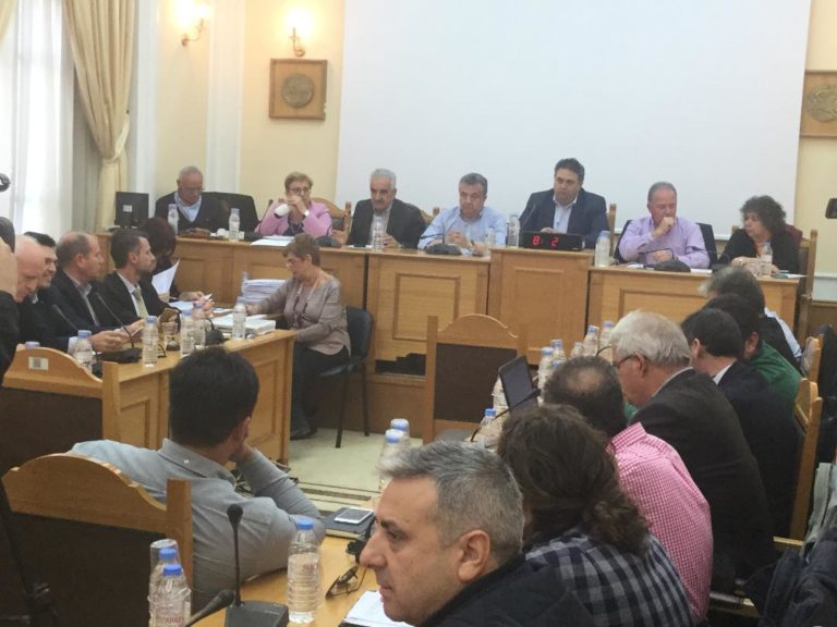 Σημαντική αύξηση στο πρόγραμμα δημοσίων επενδύσεων για την επόμενη χρονιά  Ψηφίστηκε κατά πλειοψηφία από το Περιφερειακό Συμβούλιο ο προϋπολογισμός του 2019.  «Οραματιζόμαστε, διεκδικούμε, υλοποιούμε», τόνισε ο Περιφερειάρχης