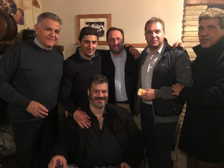 Το «γαλάζιο» ρακοκάζανο του Λευτέρη!