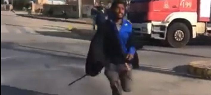 Τσοπάνης και πρόβατα τρέχουν βολίδα την ώρα του Μαραθωνίου, αποσβολωμένοι κοιτούν οι αθλητές
