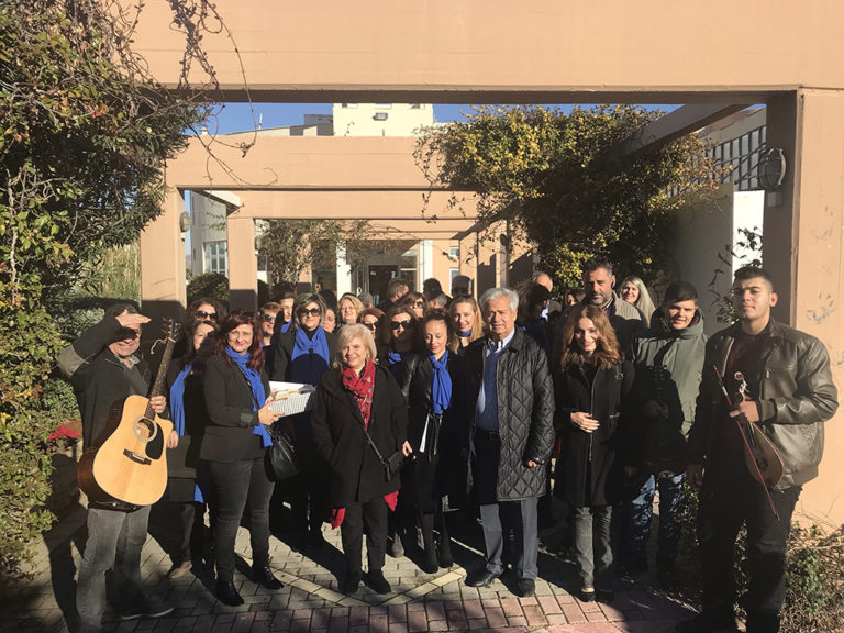 Κάλαντα από τον Δήμαρχο Κώστα Μαμουλάκη στους δρόμους του Γαζίου