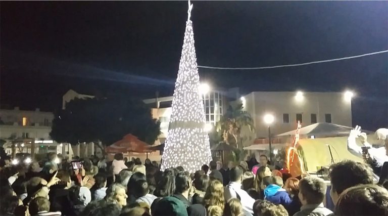 Φωταγωγείται την Τρίτη 11 Δεκεμβρίου το Χριστουγεννιάτικο δένδρο στην κεντρική πλατεία του Γαζίου