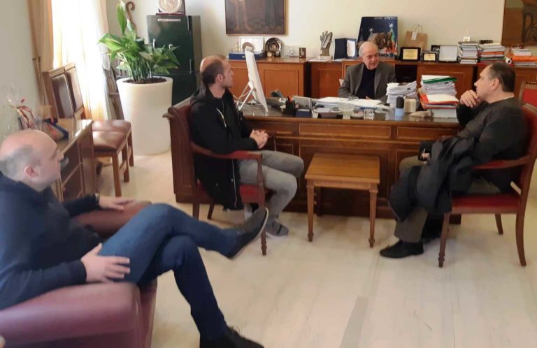 Σε καλό δρόμο οι συζητήσεις Δήμου Ηρακλείου – ΕΠΟ για να γίνει το Παγκρήτιο  Στάδιο η έδρα της Εθνικής