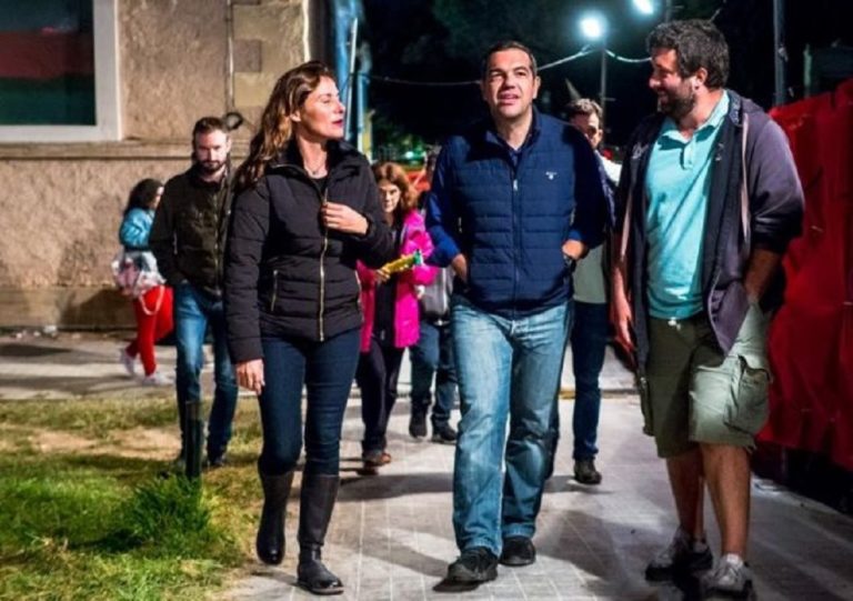Στο χωριό του στην Άρτα για Πρωτοχρονιά ο Αλέξης Τσίπρας- Ήπιε τα τσιπουράκια του και ξάφνιασε τους πάντες στο Αθαμάνιο
