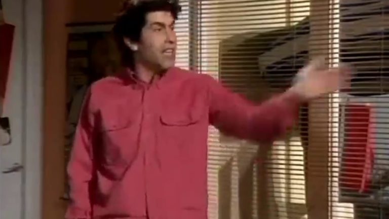 Επικοί «Απαράδεκτοι» από το 1992: «Το ξέρεις ότι οι Σκοπιανοί λιγουρεύονται τη Μακεδονία;»
