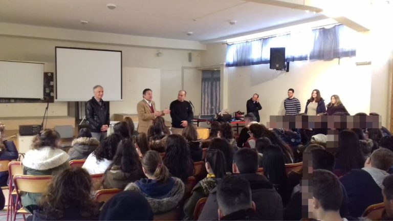Για τους κινδύνους και τις προφυλάξεις από το αλκοόλ και τις άλλες ουσίες μίλησε ο καθηγητής Αρ. Τσατσάκη στο Λύκειο Κρουσώνα