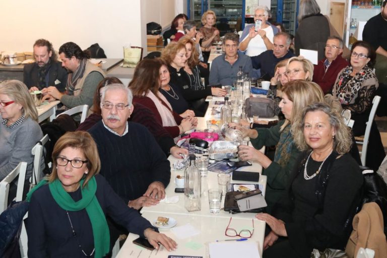 Έκοψαν την πίτα τους οι εθελοντές του Δήμου Ηρακλείου