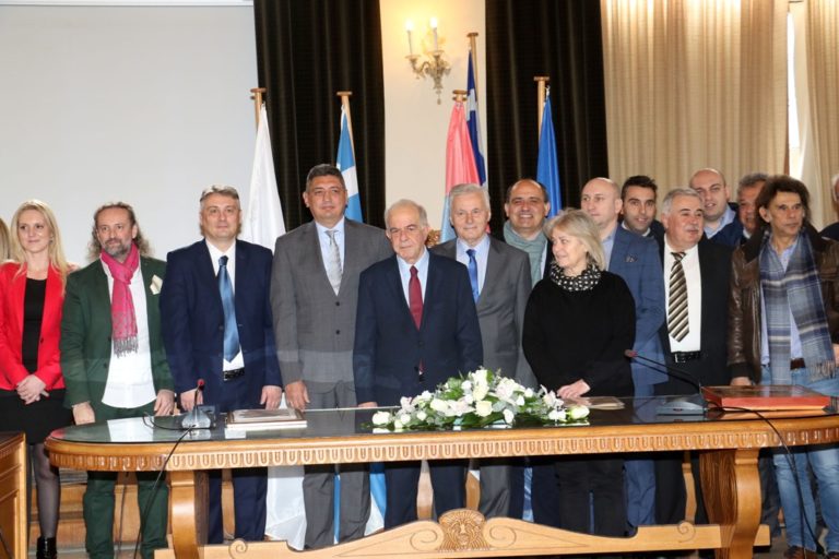 Μια ακόμη διεθνής συνεργασία για τον Δήμο Ηρακλείου ο οποίος αδελφοποιήθηκε τον Δήμο Τσουκάριτσα του Βελιγραδίου