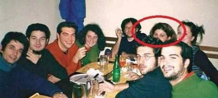 «Μόνο το μπουκάλι δεν έγινε υπουργός» -Η παρέα του Τσίπρα σε ταβέρνα