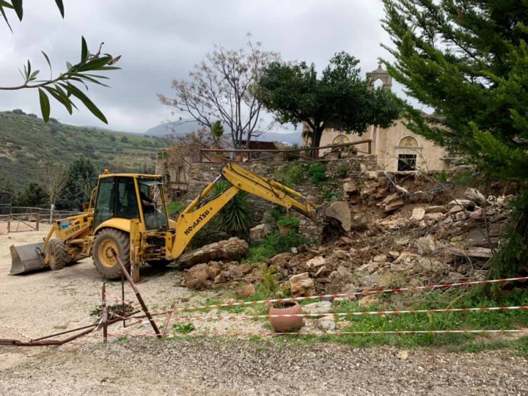 Ξεκίνησαν οι εργασίες αποκατάστασης στην Ι.Μ. Αγίου Παντελεήμονα στο Φόδελε