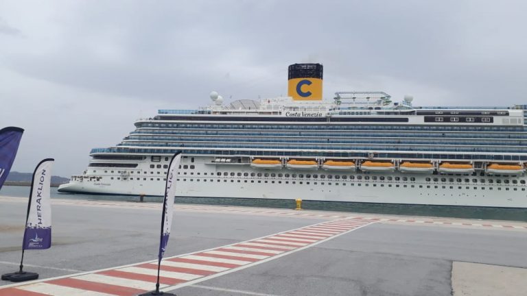 Παρθενικό ταξίδι για το Costa Venezia που βρίσκεται σήμερα στο λιμάνι του Ηρακλείου
