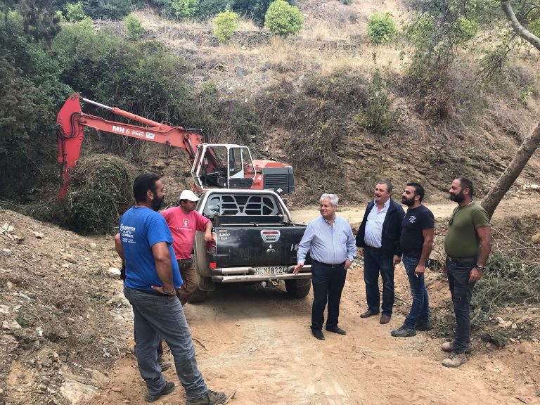 Ανάδοχος για τα έργα βελτίωσης της αγροτικής οδοποιίας σε Ροδιά και Μονή προϋπολογισμού 612.000 ευρώ