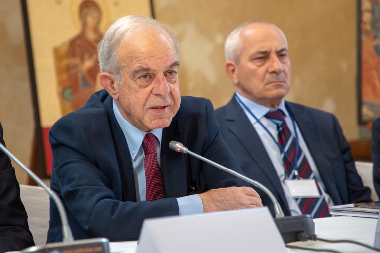 Δήμαρχος Ηρακλείου Βασίλης Λαμπρινός: «Η πανεπιστημιακή κοινότητα στάθηκε στο ύψος  που χρειαζόταν η κοινωνία μας κατά τα χρόνια της κρίσης»