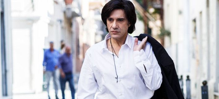 Ο συγγραφέας Αλέξης Σταμάτης υποψήφιος με τον Κώστα Μπακογιάννη