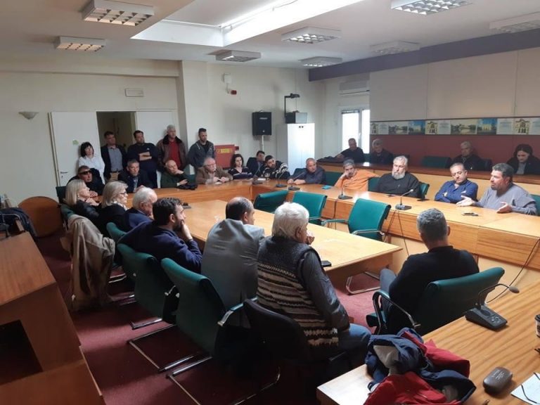Συνάντηση Δημάρχου Ηρακλείου Βασίλη Λαμπρινού με κατοίκους της Νέας Αλικαρνασσού για την λαϊκή αγορά της Τρίτης