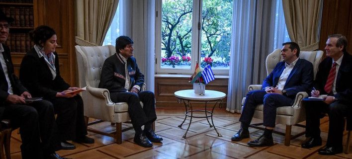 Το Twitter ψάχνει να βρει τι σημαίνει «ολιγαρκής αφθονία» που είπε ο Τσίπρας