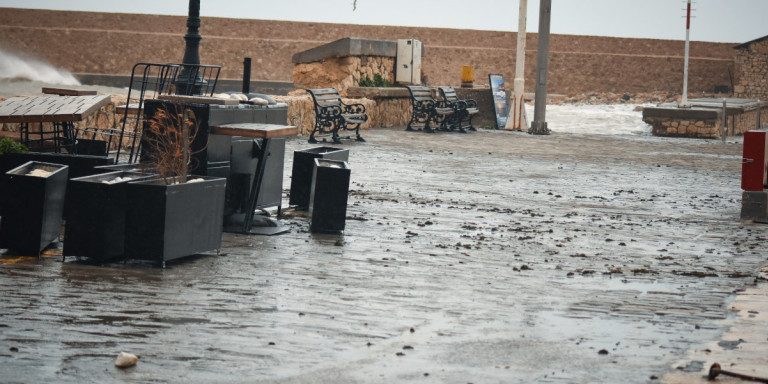 Κρήτη: Καθιζήσεις δρόμων και σπασμένους αγωγούς άφησε πίσω της η κακοκαιρία