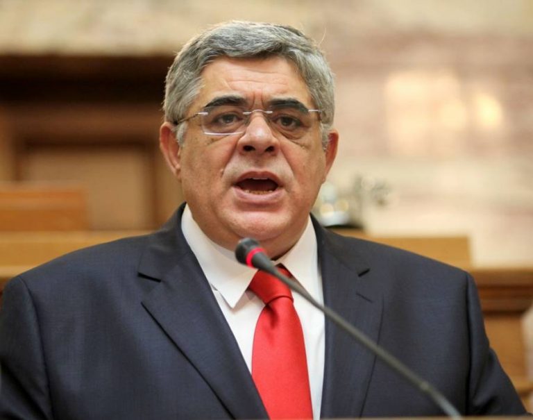 Κρίση στη Χρυσή Αυγή -Παραιτήθηκαν και οι τρεις ευρωβουλευτές με καρφιά εναντίον του Μιχαλολιάκου